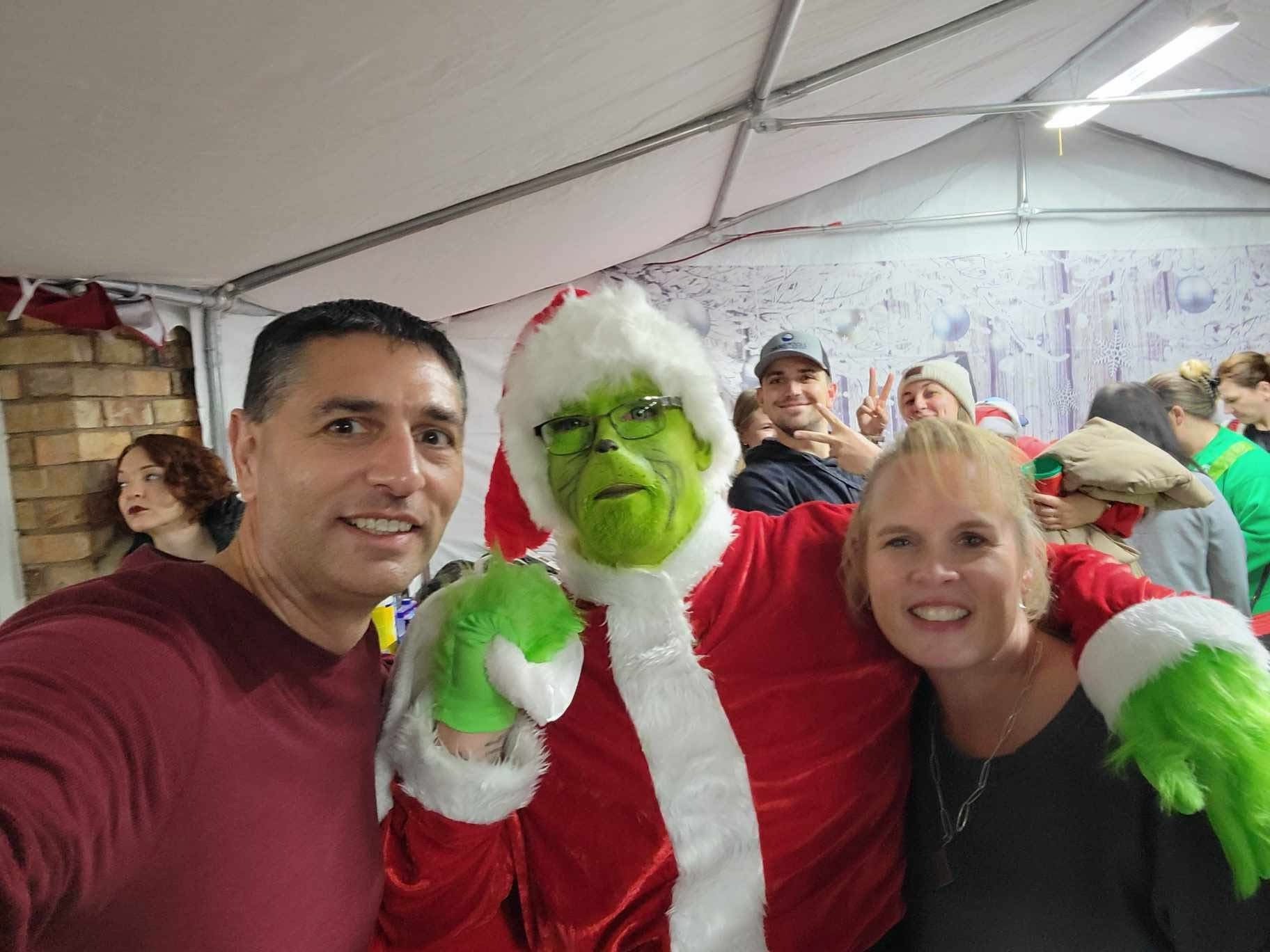 len and julie maggi with the grinch